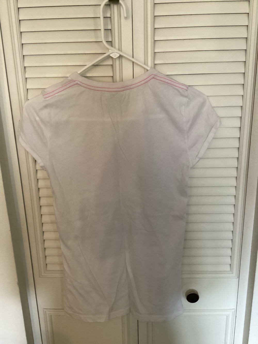 PINK Victoria's Secret White Tee with Pink Heart and Green Graphics - Picture 3 of 4